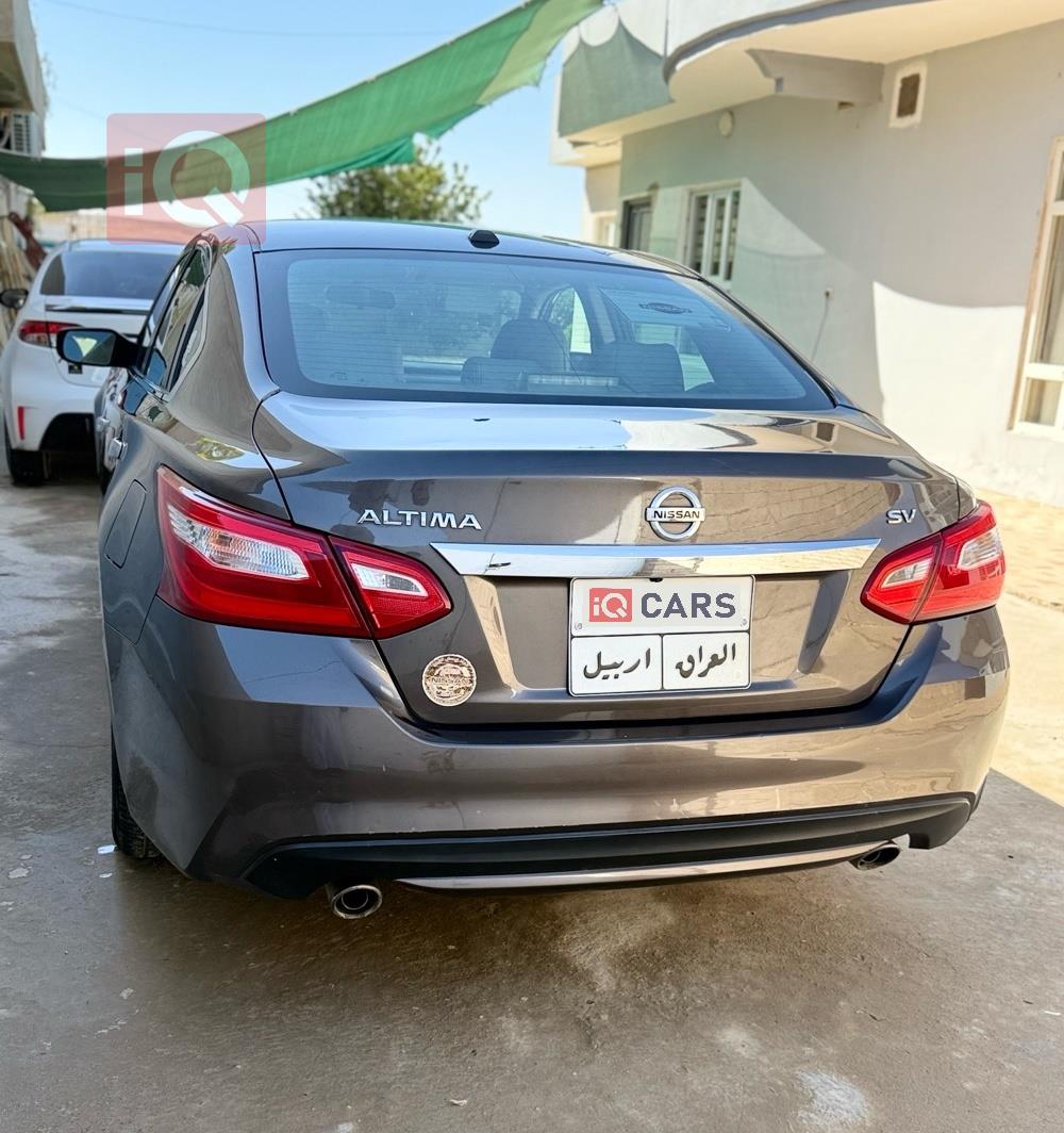 نيسان ألتيما